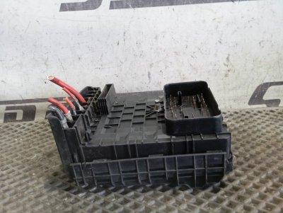 Блок предохранителей Skoda YETI 2011 5L