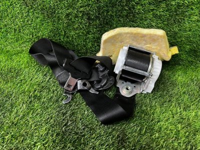 Ремень безопасности BMW X1 2010 E84