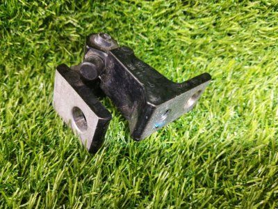 Петля двери AUDI A8 2011 D4