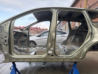 Порог со стойкой Ford Kuga 2013 SUV