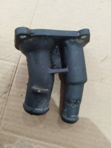 Корпус термостата Ford FOCUS 2