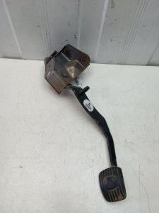 Педаль сцепления Nissan Note E11