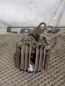 Суппорт Skoda YETI 2015