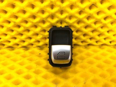 Кнопка стеклоподъемника передней двери Mercedes-Benz S-Class 2014 W222