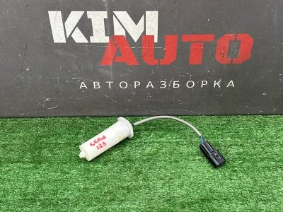 Датчик уровня бачка омывателя Kia Ceed 2 2015 SW