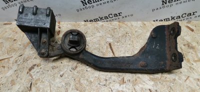 Кронштейн редуктора Mercedes VIANO 2011 639 рест