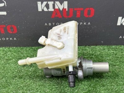 Главный тормозной цилиндр с бочком Ford Kuga 2013 SUV