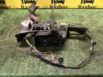 Замок двери Ford Focus 2 2011 2