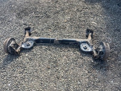 Балка Lada Largus 2013