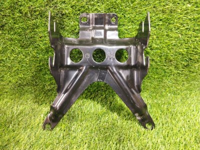 Кронштеин монитора AUDI A8 2011 D4