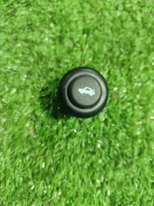 Кнопка открывания багажника лада Веста 2018