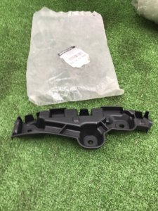 Кронштейн бампера Renault Logan 20142021
