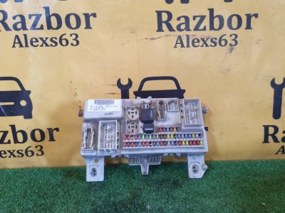 Блок предохранителей салонный Ford Focus 2