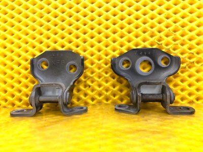 Петля двери Subaru Levorg