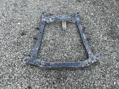 Балка Lada Largus 2013