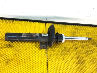 Амортизатор передний левый Volkswagen Tiguan 2013 5N1