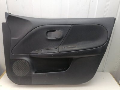 Обшивка двери Nissan Note E11