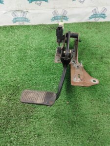 Педаль тормоза Ford FOCUS 2