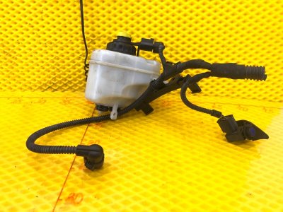 Бачок главного тормозного цилиндра Audi Q7 2014 4LB