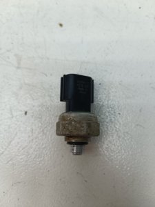 Датчик давления кондиционера Nissan Note E11