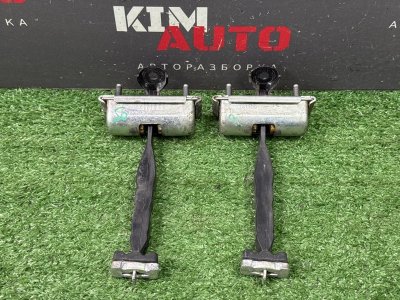 Ограничитель двери Ford Kuga 2013 SUV