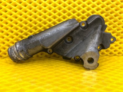 Фланец системы охлаждения Audi Q7 2014 4LB