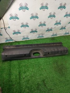 Накладка замка багажника лада Веста 2018