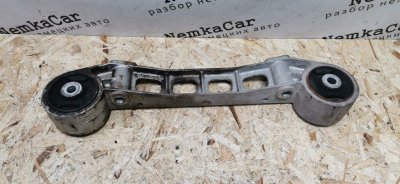 Кронштейн редуктора Mercedes VIANO 2011 639 рест