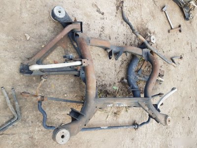 Подрамник VOLKSWAGEN Touareg