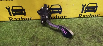 Педаль газа Toyota Corolla 2011 E 151