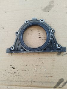 Крышка коленвала лада 2110 2001 2110