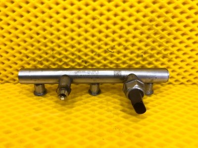 Топливная рампа Audi Q7 2014 4LB