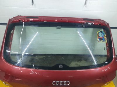 Стекло крышки багажника Audi Q7 2014 4LB