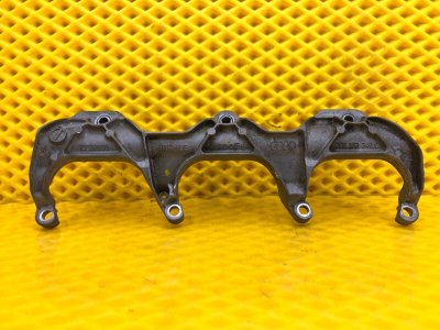 Кронштейн впускного коллектора Audi Q7 2014 4LB