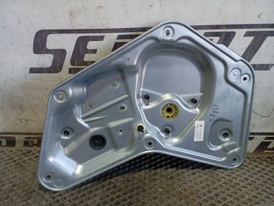 Стеклоподъемник Skoda YETI 2015