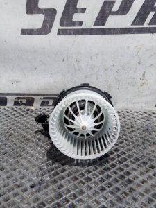 Моторчик печки Audi Q5 2010 8R