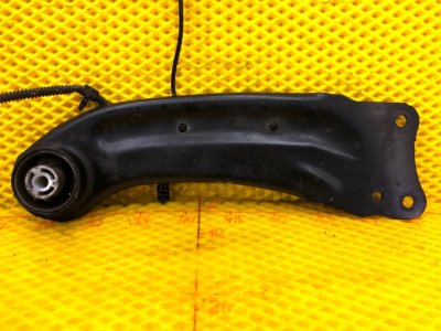 Рычаг подвески Volkswagen Tiguan 2013 5N1