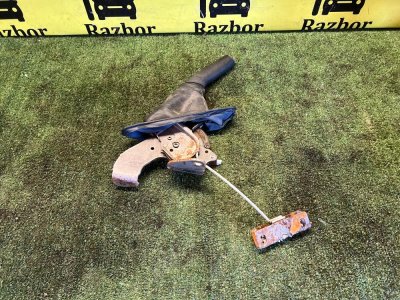 Ручник Toyota Corolla 2011 E 151