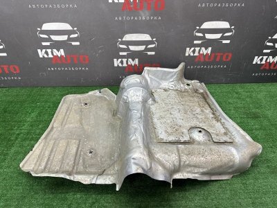 Тепловой экран бака Ford Kuga 2013 SUV