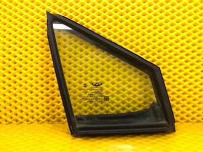 Стекло боковое правое (форточка) Omoda C5 2023