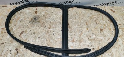 Уплотнитель двери Mercedes VIANO 2011 639 рест