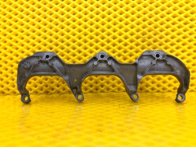 Кронштейн впускного коллектора Audi Q7 2014 4LB