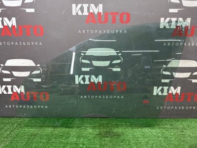 Стекло двери Skoda Octavia A5