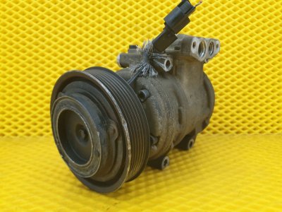 Компрессор кондиционера Kia Carens FG