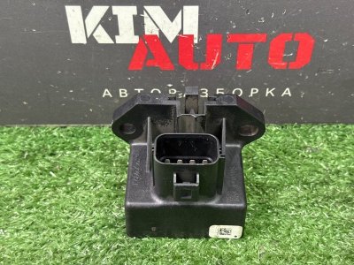 Блок управления топливным насосом Ford Kuga 2013 SUV