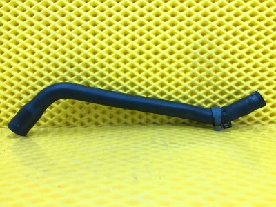 Патрубок системы охлаждения Audi Q7 2014 4LB