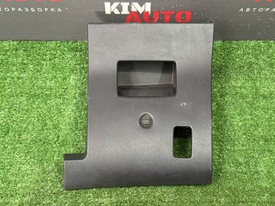 Крышка блока предохранителей салона Peugeot 307