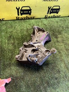 Кронштейн генератора Renault symbol 2004 седан