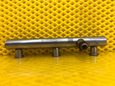 Рампа топливная Audi Q7 2014 4LB