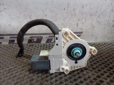 Моторчик стеклоподъемника Skoda YETI 2015